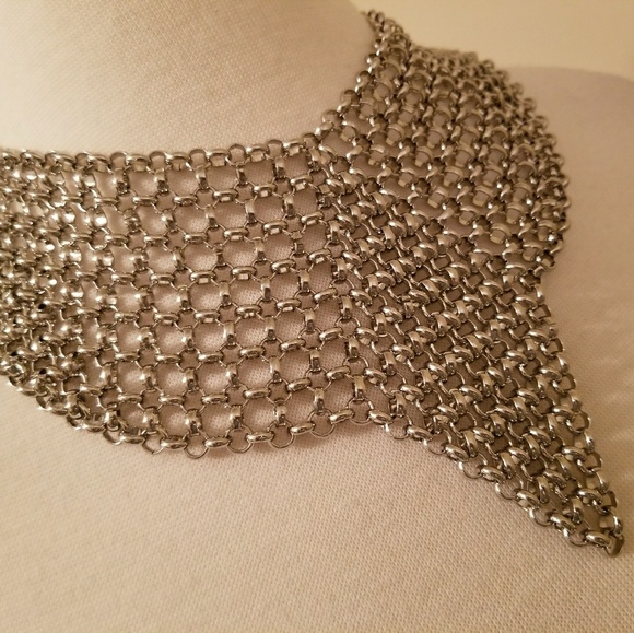 Stylish Silver Bib Neckace - Picture 6 of 7